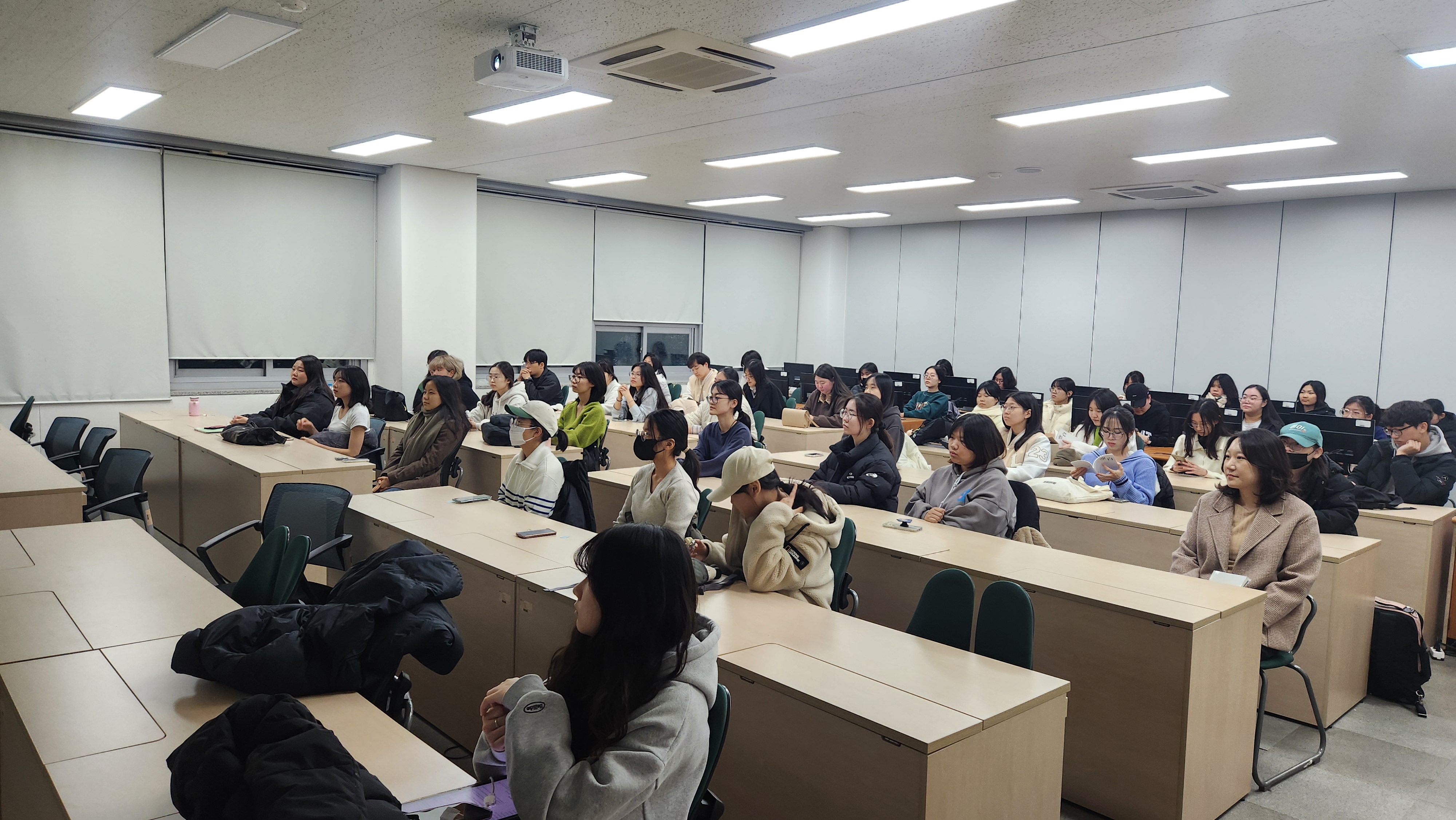 문헌정보학과 동아리 활동 보고 경진대회 이미지